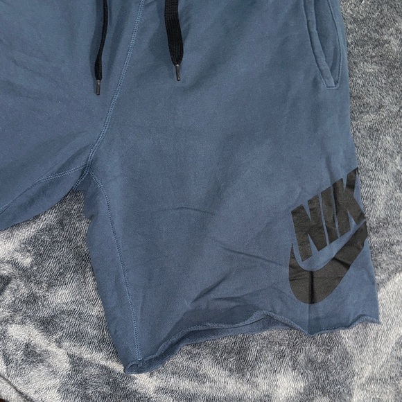 Nike Men's Blue Shorts - XL - Picture 7 of 11